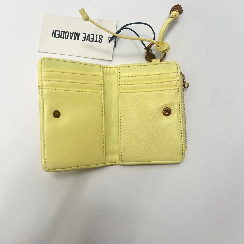 Steve Madden BBertie Yellow Bifold Card Case Wallet Seashell Charms